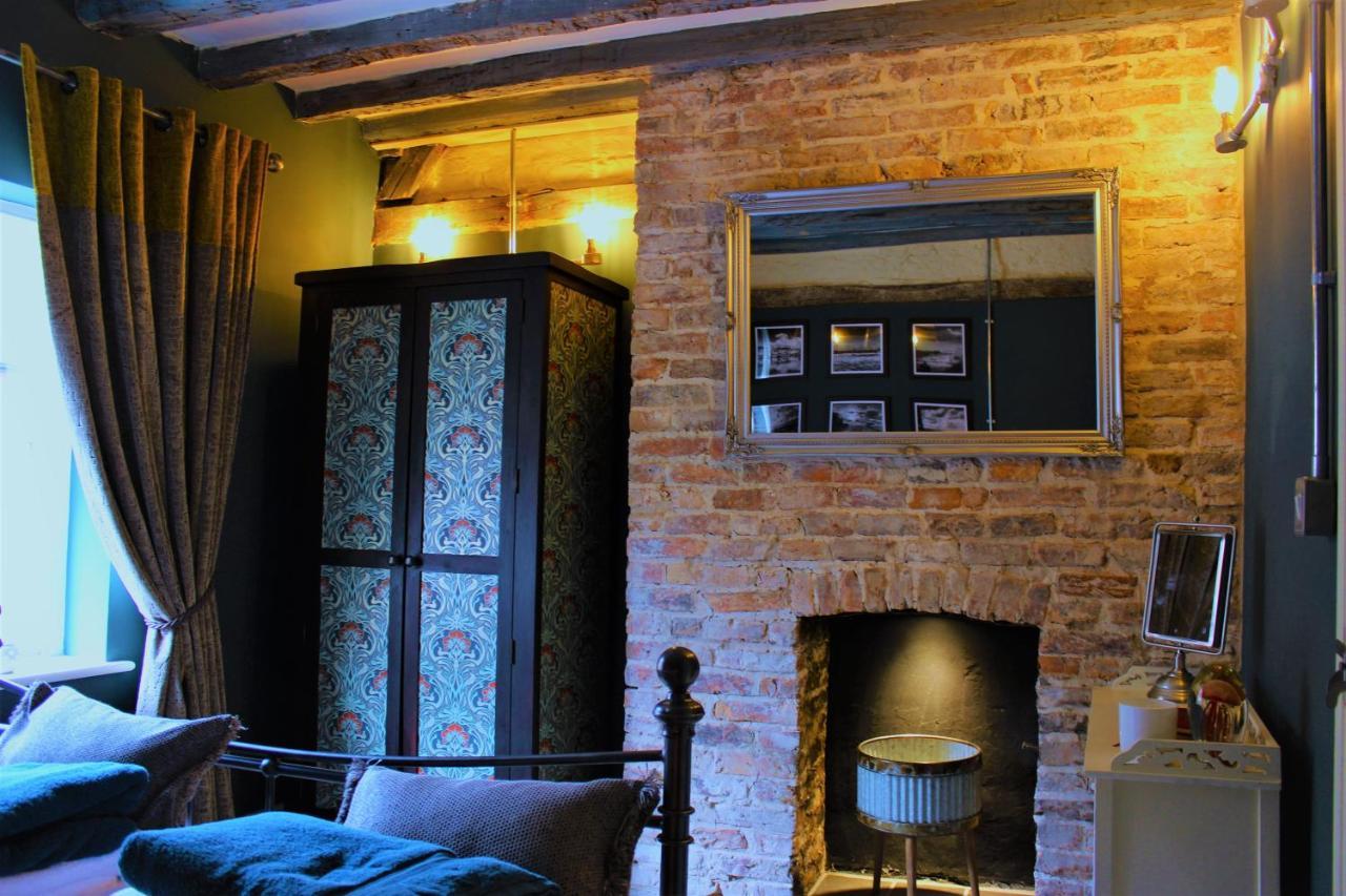 Boutique Fisherman'S Grade II Listed Cottage Scarborough Bagian luar foto