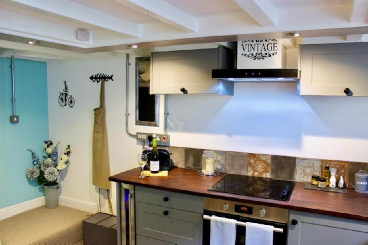 Boutique Fisherman'S Grade II Listed Cottage Scarborough Bagian luar foto
